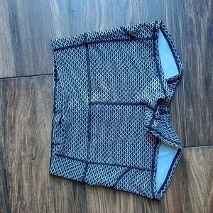 Lululemon In Movement Short 2.5" Everlux size 8